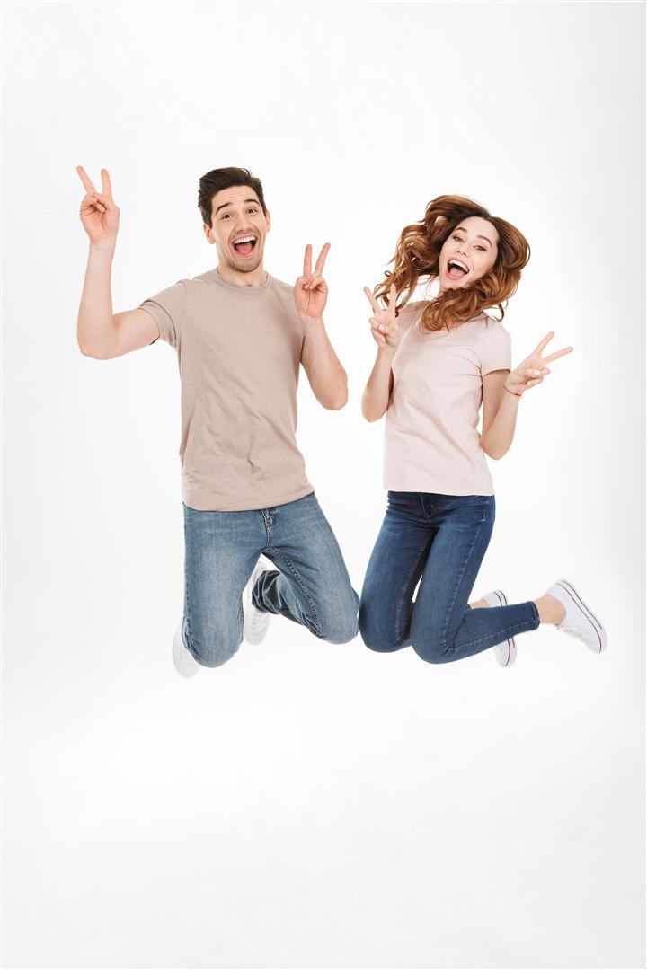 Two people investing equally in a date