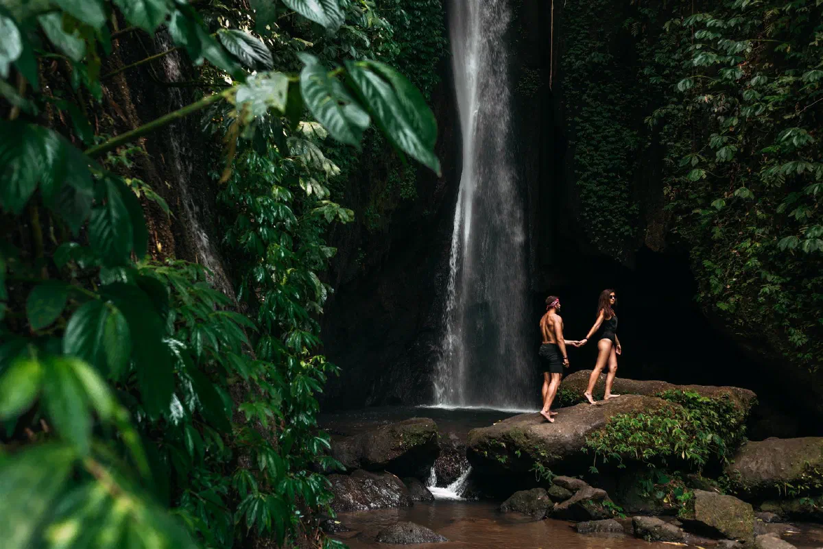A couple enjoying a real-world dating adventure together
